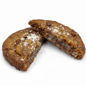Cookie Americano de Chocolate 50% Cacau Recheado de Doce de Prestígio